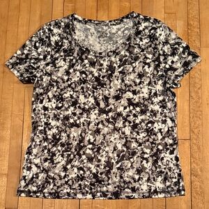 Exertek Black and White Patterned Women's Tee